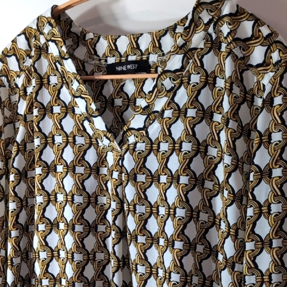 Nine West Tops - Nine West | White Gold Equestrian Chain Pattern V-Neck Long Sleeve Top Size S